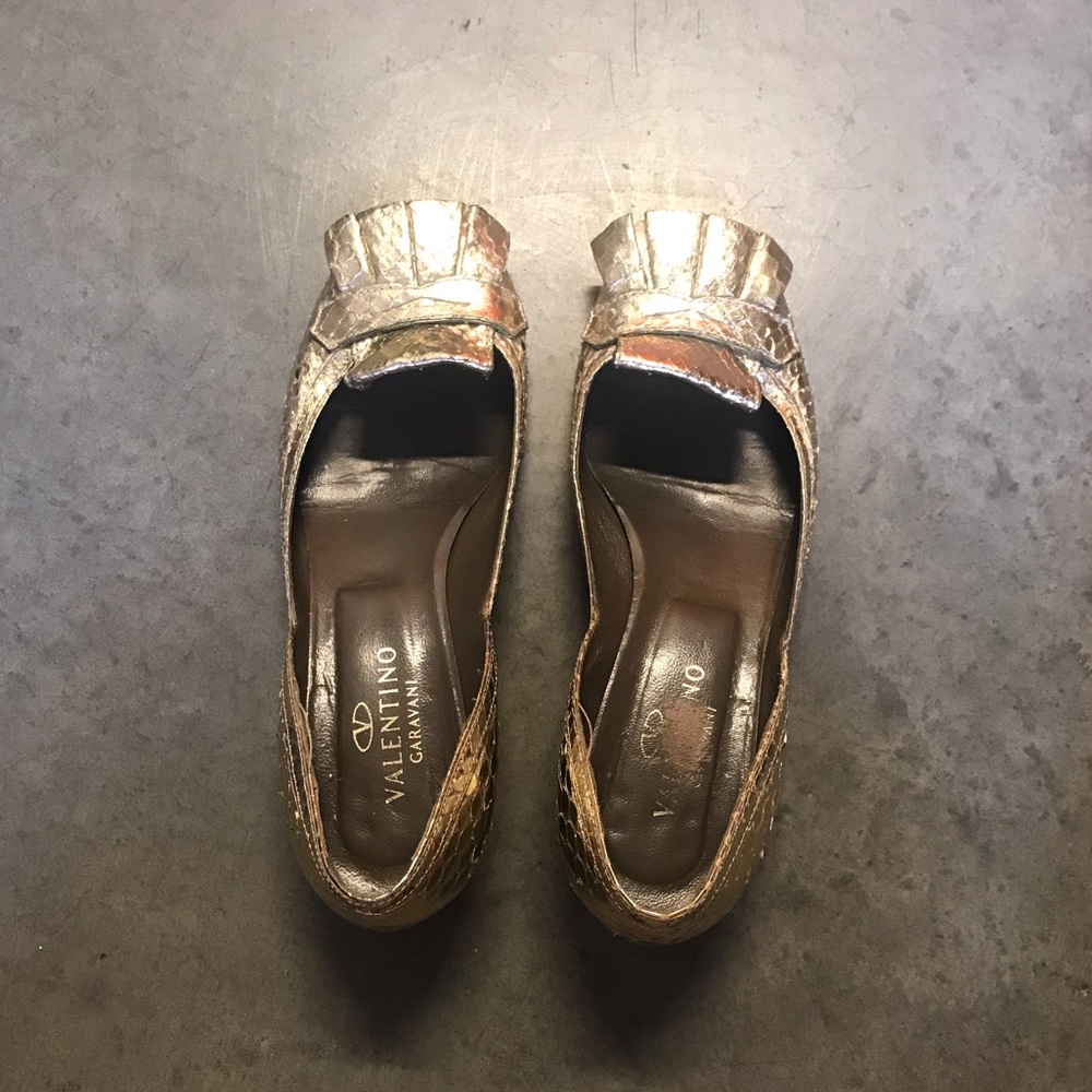 Valentino shoes . Size 7